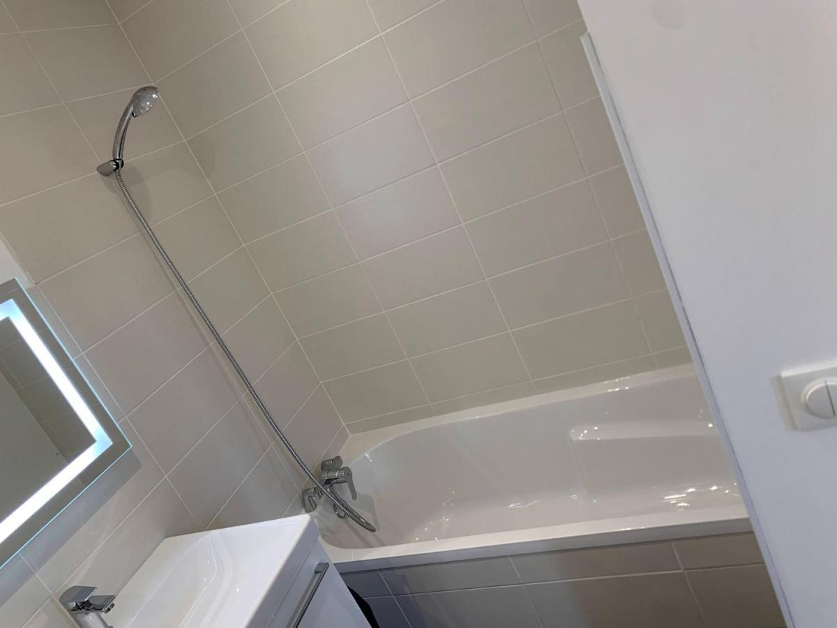 Le Chazottier Apartment Brindas Екстериор снимка
